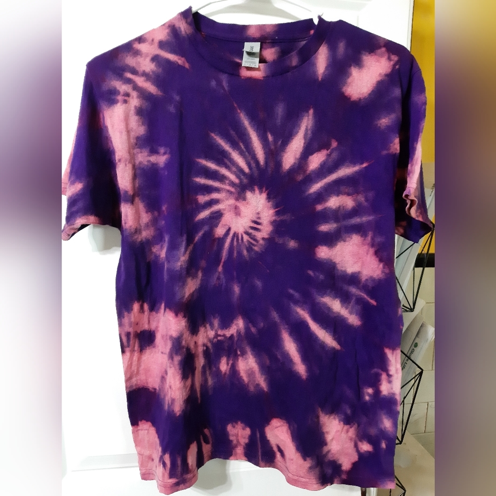 Youth L, Purple Reverse Tie Dye. Gildan Heavy Cotton.